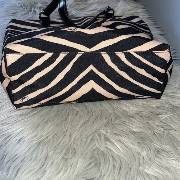 Coach Purse - Picture 6 of 10